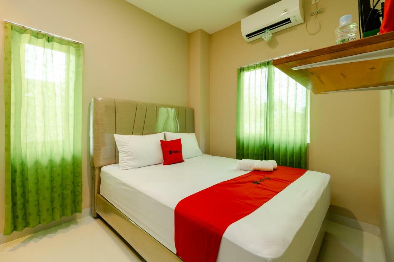 เรดดอร์ซ เชาเรียะฮ์ แอท ปังลิมา โปเลม อาเจะฮ์ Hotel บันดาอาเจะห์ ภายนอก รูปภาพ