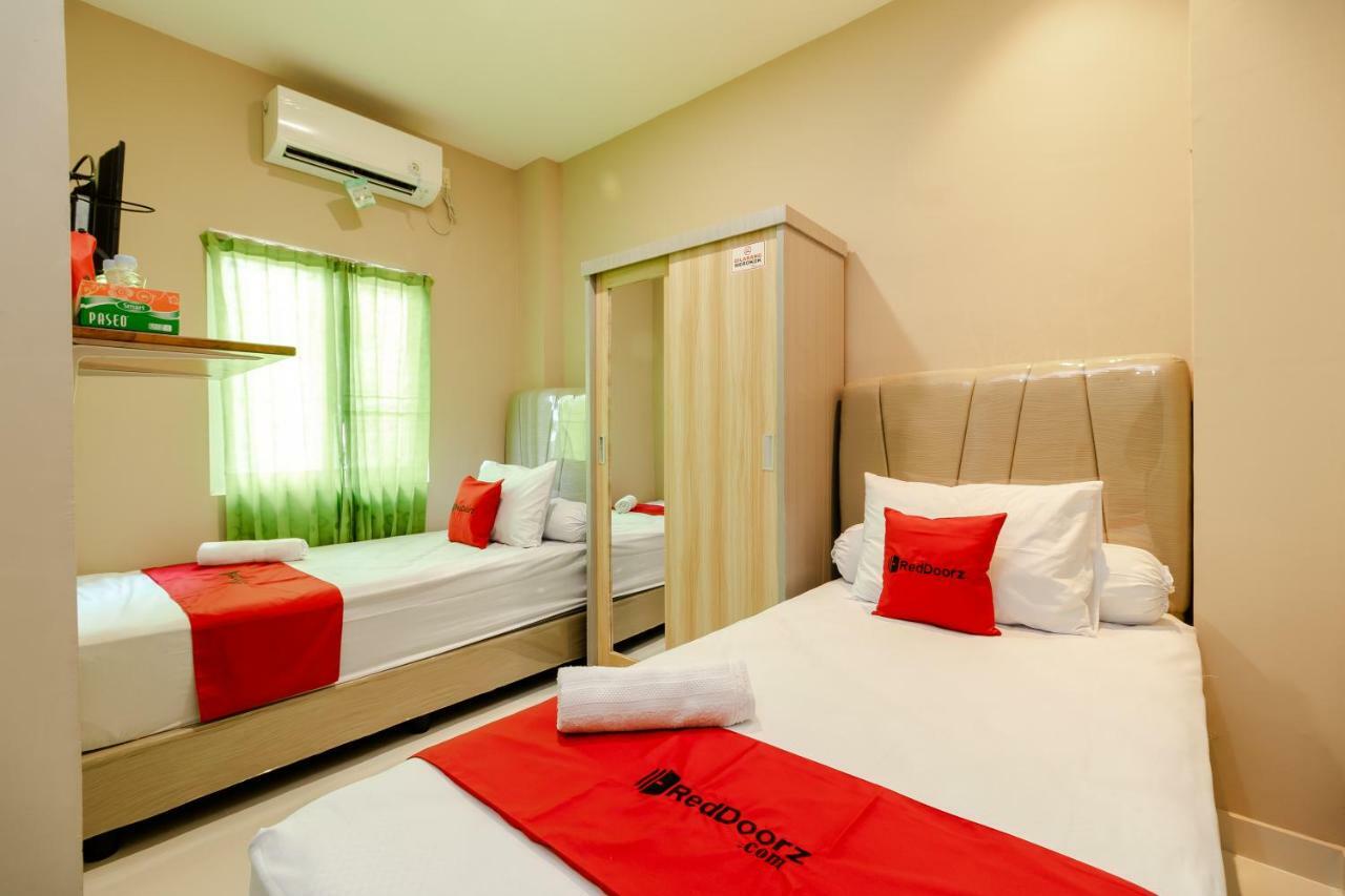 เรดดอร์ซ เชาเรียะฮ์ แอท ปังลิมา โปเลม อาเจะฮ์ Hotel บันดาอาเจะห์ ภายนอก รูปภาพ